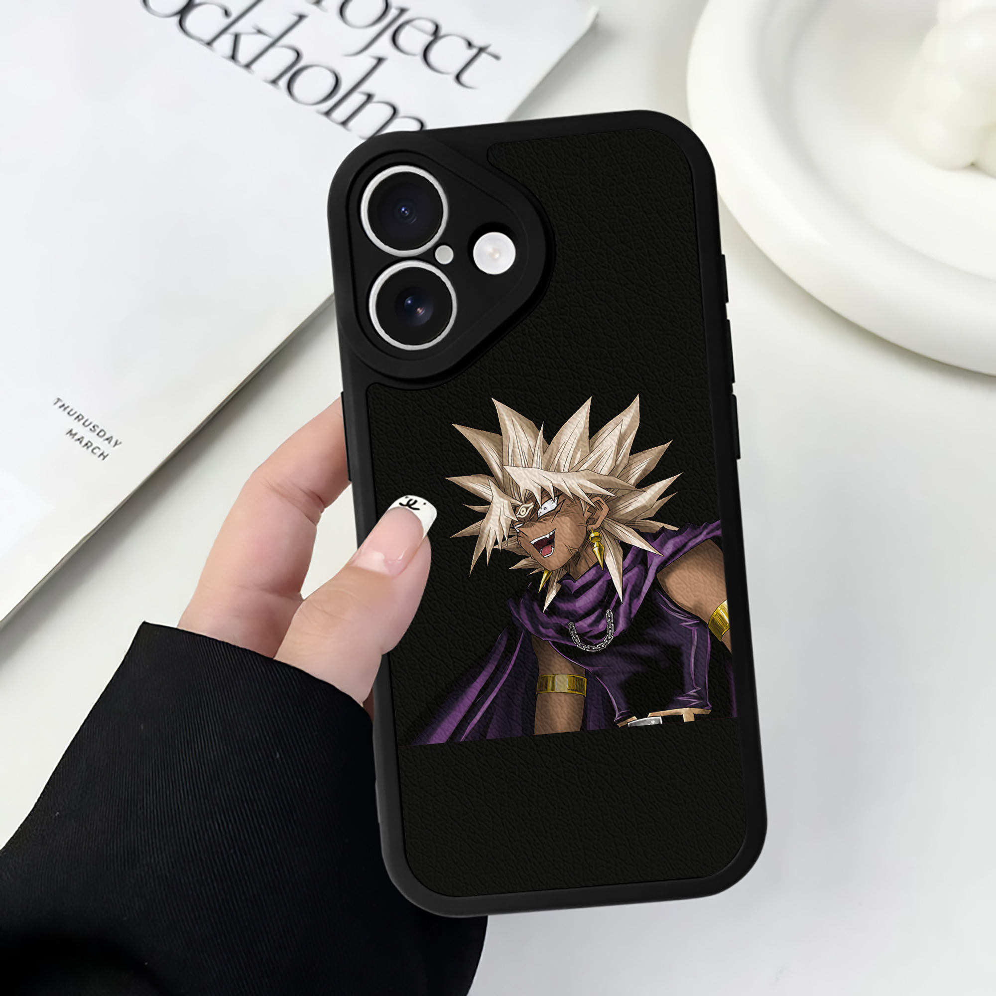 遊☆戯☆王 Yu-Gi-Oh! 【iPhone 16シリーズ対応】シリコンスマホケース（レザー調） 材質：シリコン